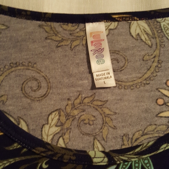 Lularoe shirt - Picture 2 of 3